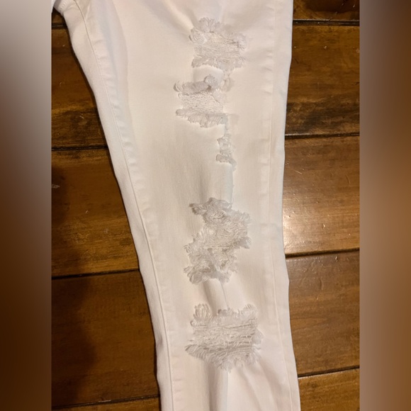 Abercrombie & Fitch white distressed jeans - Picture 5 of 6